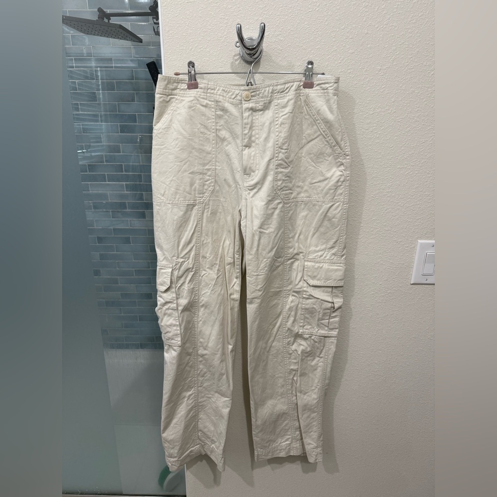 Abercrombie Women’s Wide Leg Cargo Pants